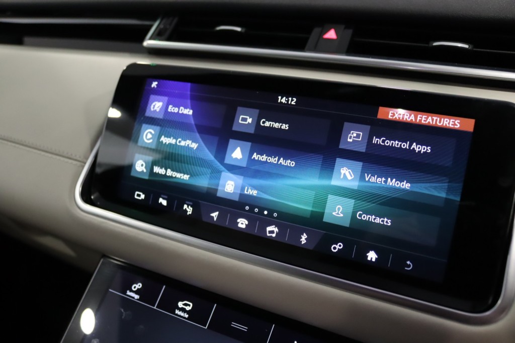 LAND ROVER RANGE ROVER VELAR 2.0 D240 R-Dynamic HSE 2018