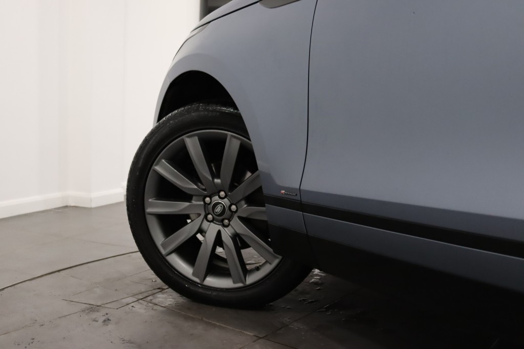 LAND ROVER RANGE ROVER VELAR 2.0 D240 R-Dynamic HSE 2018