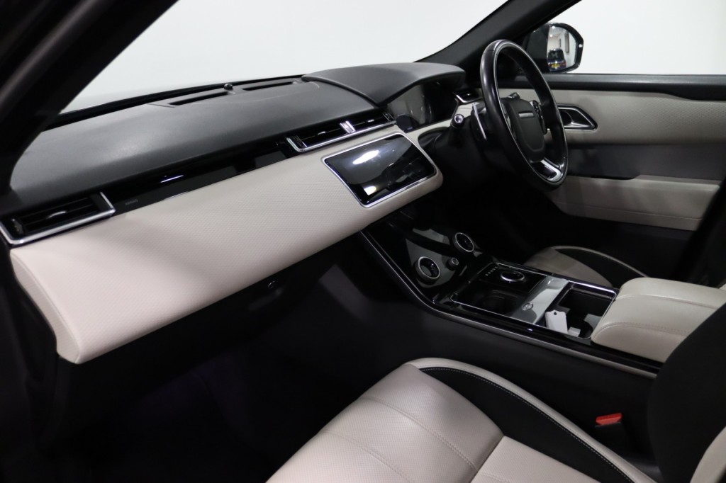 LAND ROVER RANGE ROVER VELAR 2.0 D180 R-Dynamic S 2020