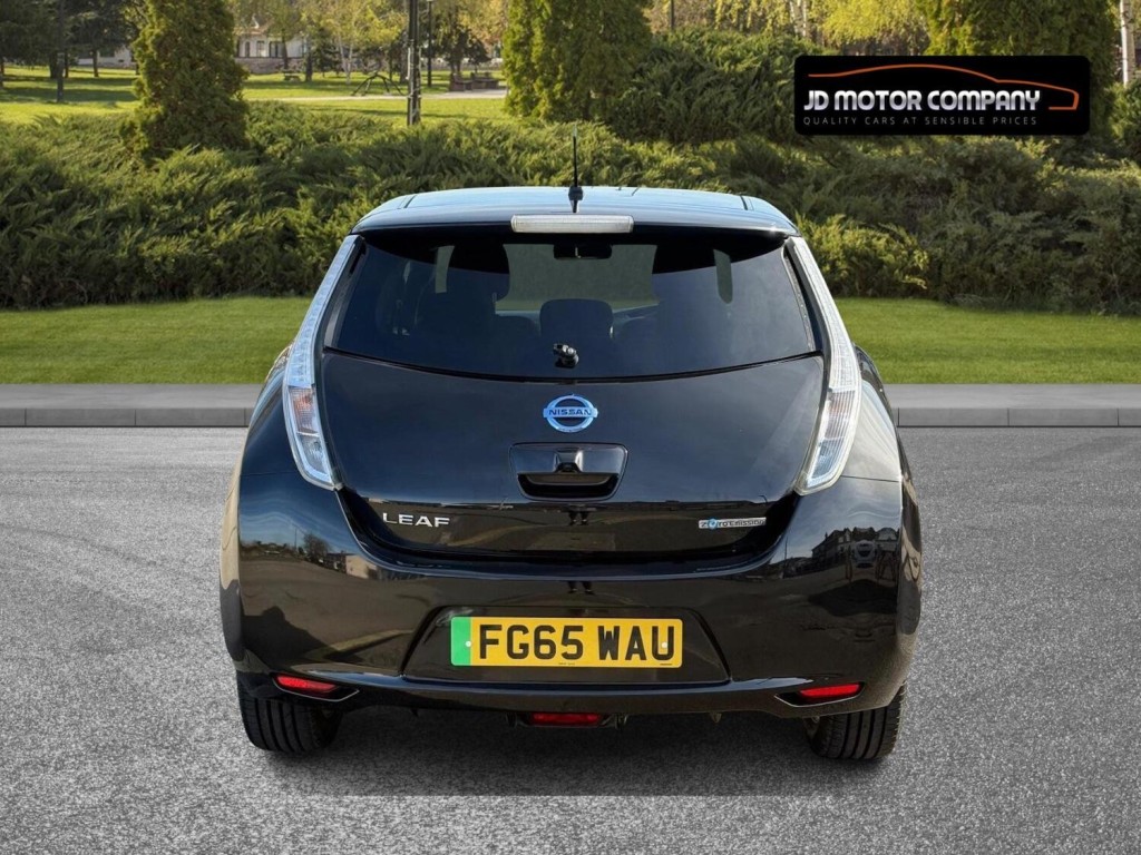 NISSAN LEAF