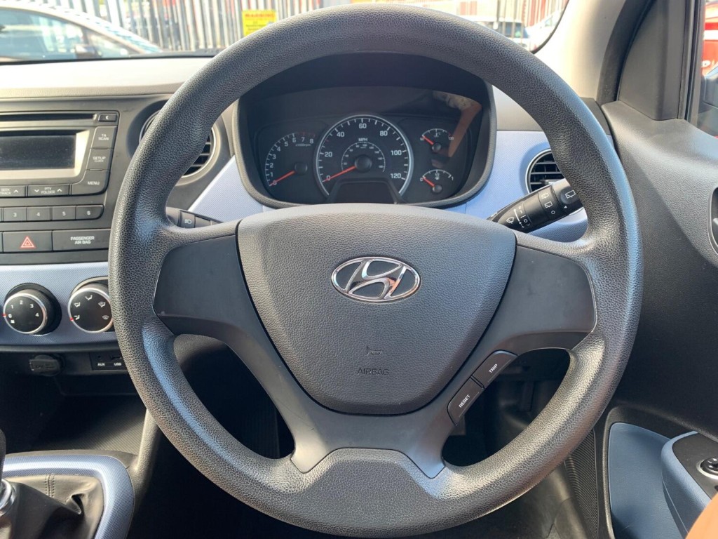 HYUNDAI I10 1.0 SE 2014