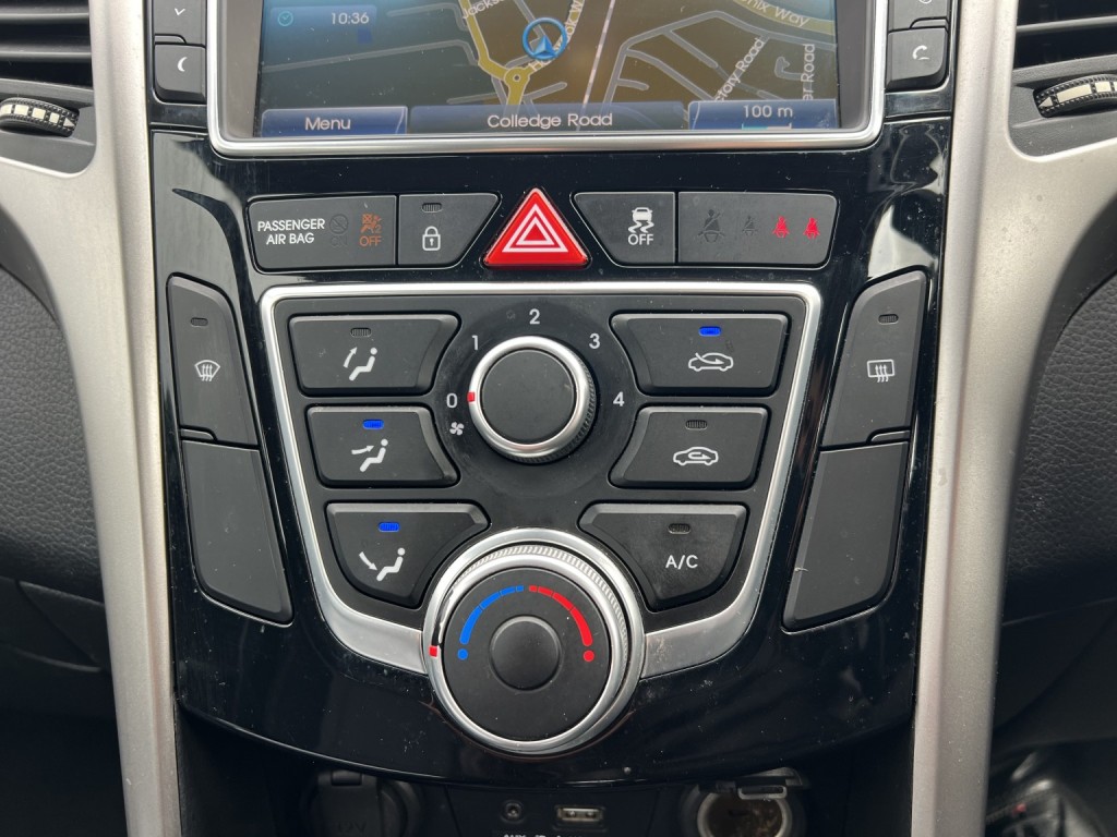 HYUNDAI I30 1.6 CRDi Blue Drive SE Nav 2015