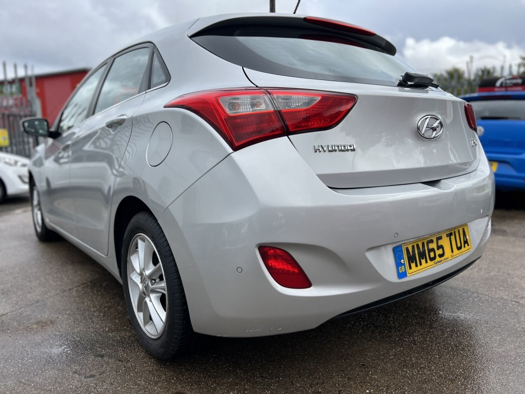 HYUNDAI I30 1.6 CRDi Blue Drive SE Nav 2015