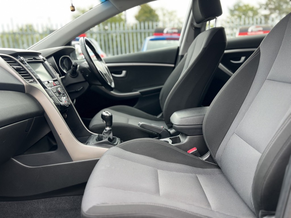 HYUNDAI I30 1.6 CRDi Blue Drive SE Nav 2015