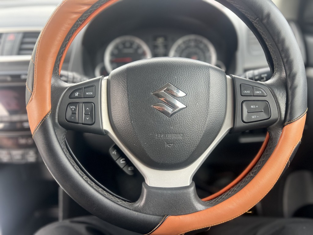 SUZUKI SWIFT 1.2 SZ4 2013