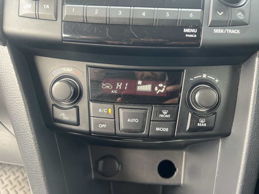 SUZUKI SWIFT 1.2 SZ4 2013