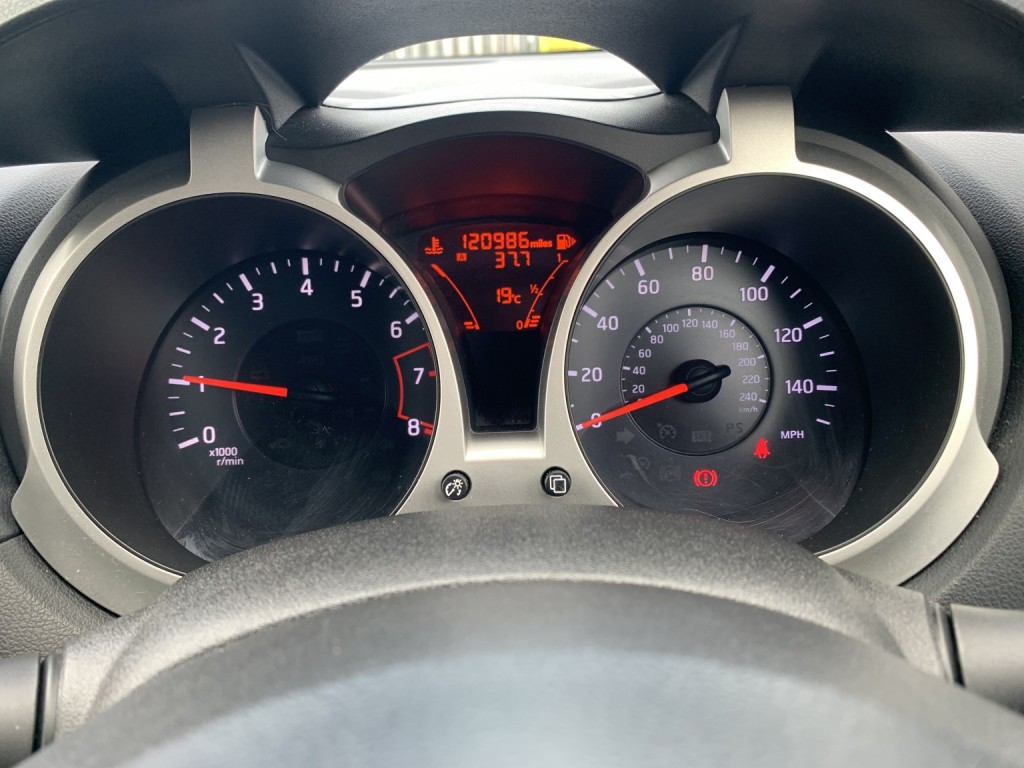 NISSAN JUKE 1.6 n-tec 2014