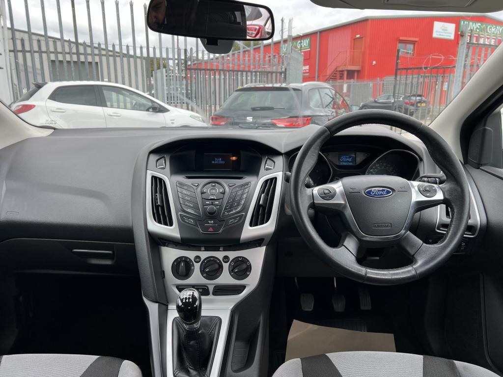 FORD FOCUS 1.6 Zetec 2013