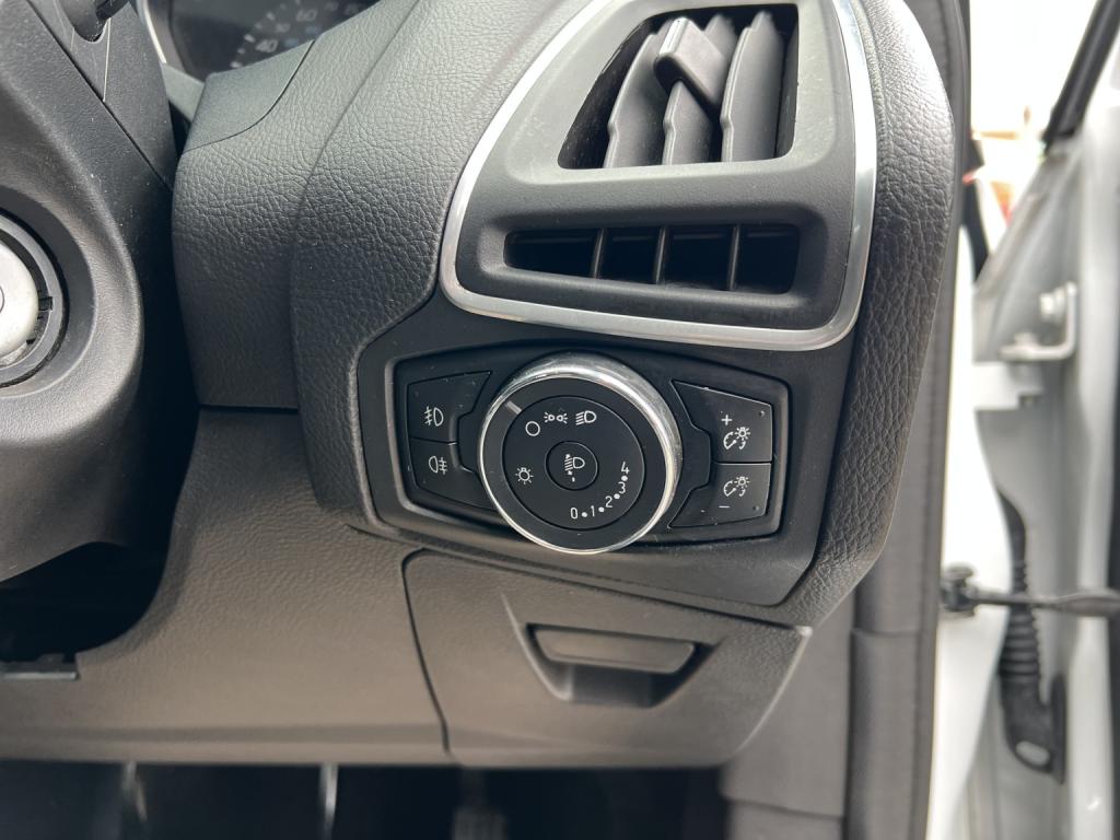 FORD FOCUS 1.6 Zetec 2013