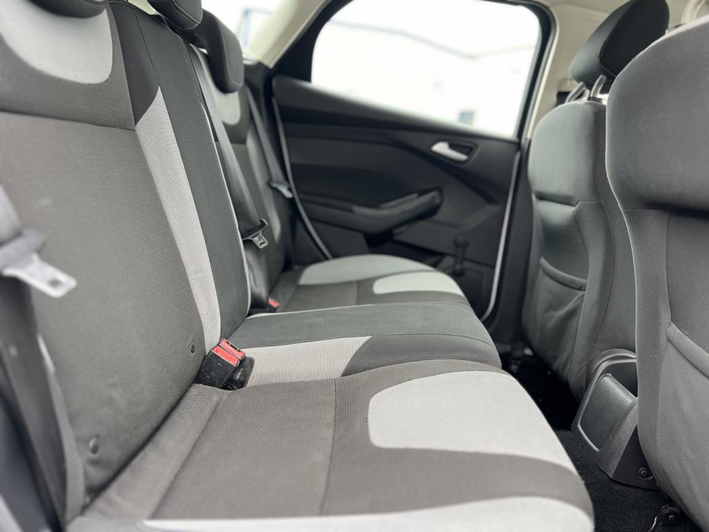 FORD FOCUS 1.6 Zetec 2013