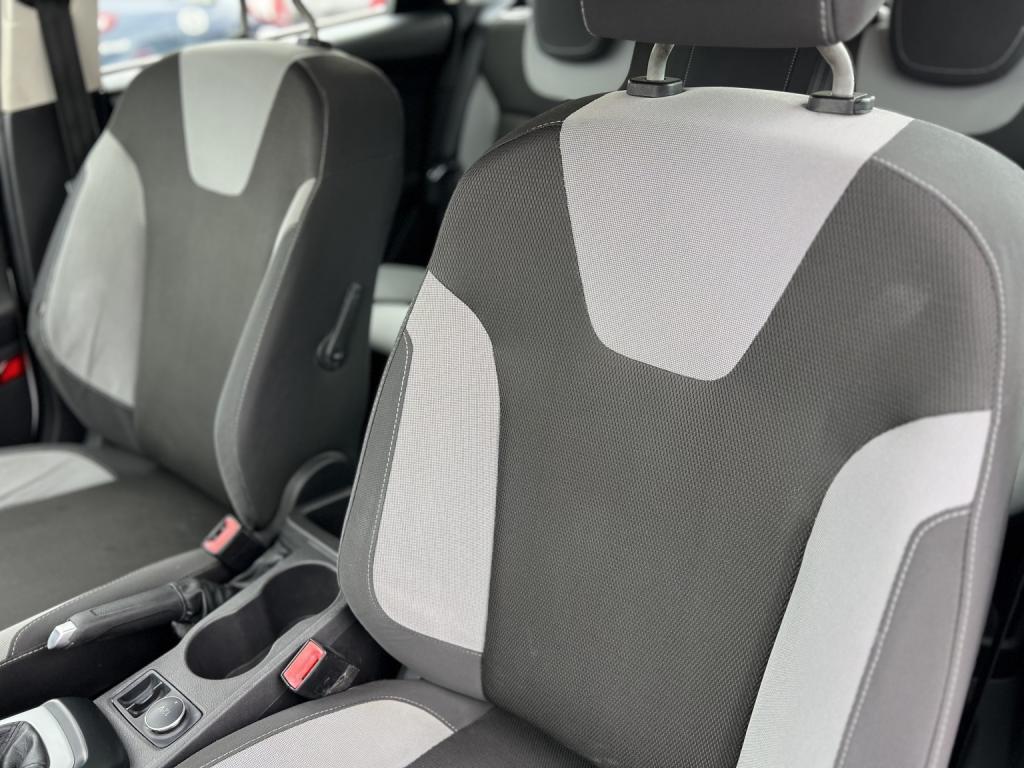 FORD FOCUS 1.6 Zetec 2013