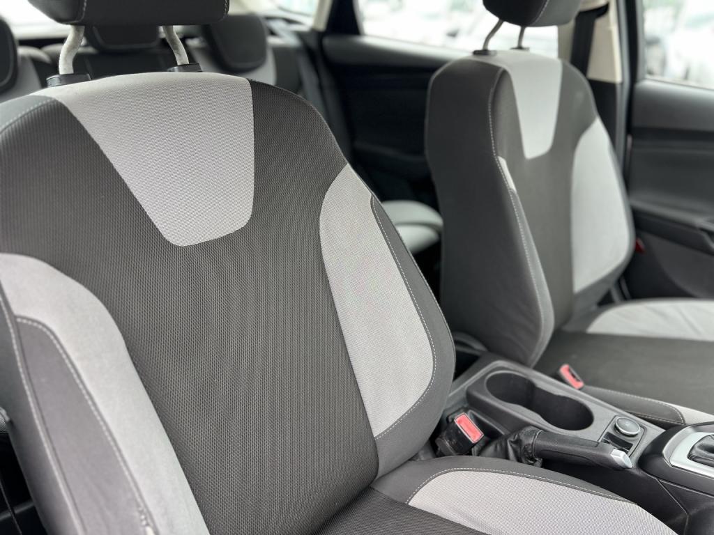 FORD FOCUS 1.6 Zetec 2013
