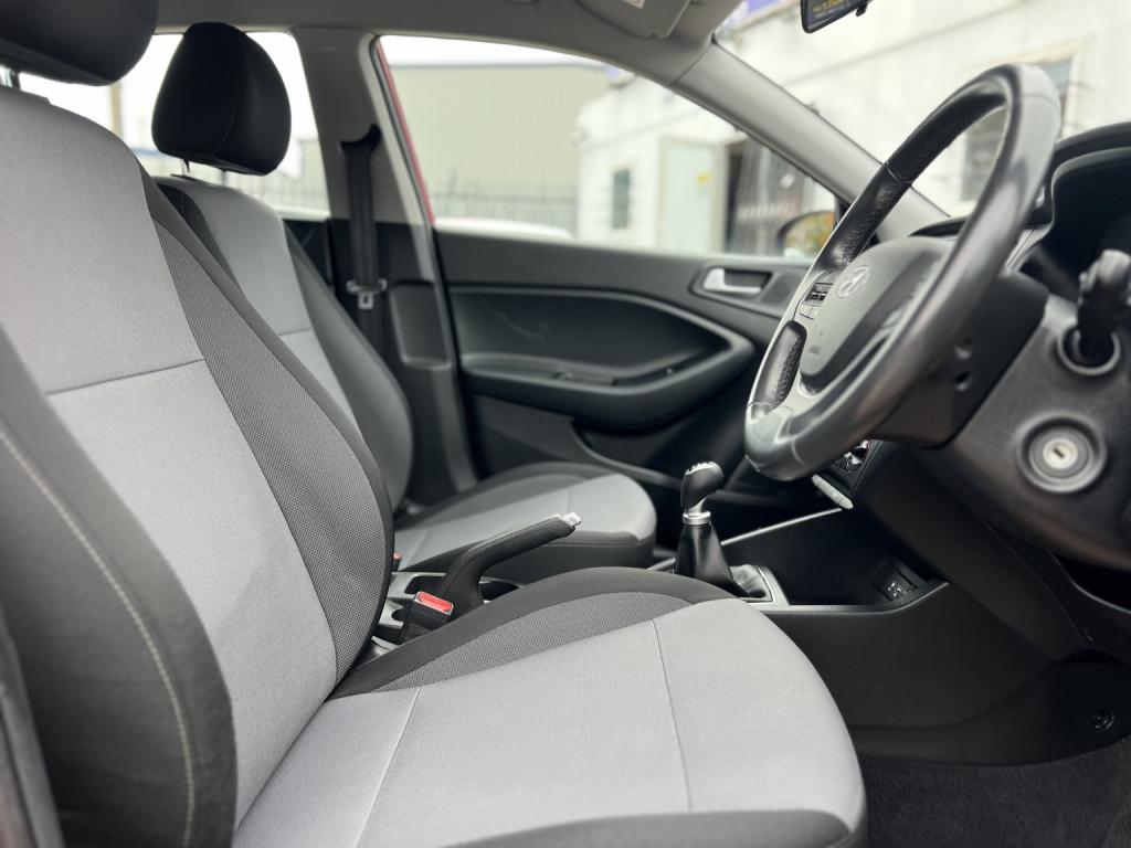 HYUNDAI I20 1.2 SE 2017