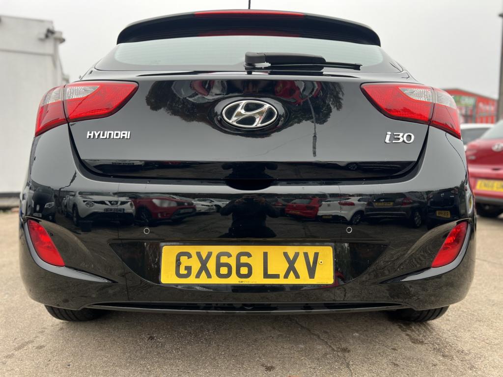 HYUNDAI I30 1.6 CRDi Blue Drive SE Nav 2016
