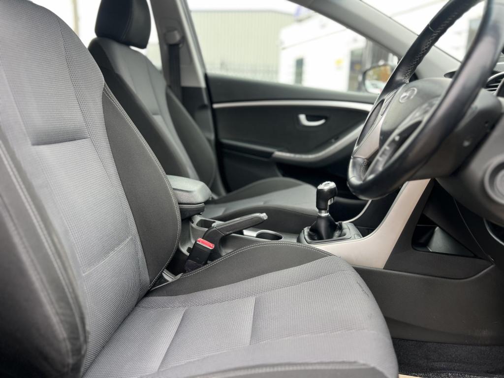 HYUNDAI I30 1.6 CRDi Blue Drive SE Nav 2016