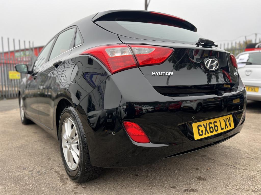 HYUNDAI I30 1.6 CRDi Blue Drive SE Nav 2016