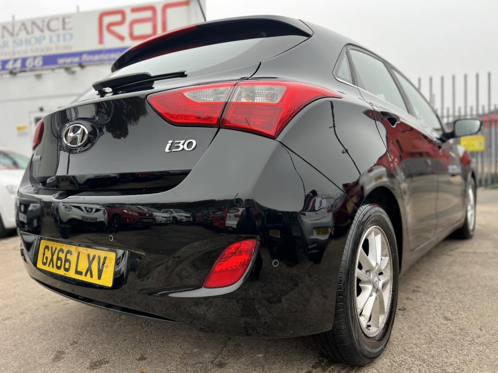 HYUNDAI I30 1.6 CRDi Blue Drive SE Nav 2016