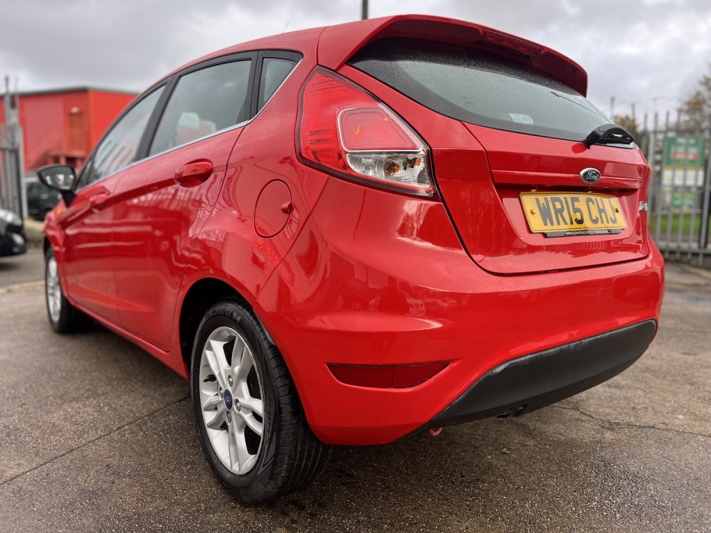 FORD FIESTA 1.3 Zetec 2015