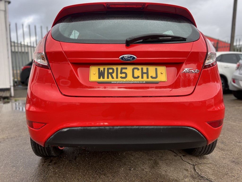 FORD FIESTA 1.3 Zetec 2015