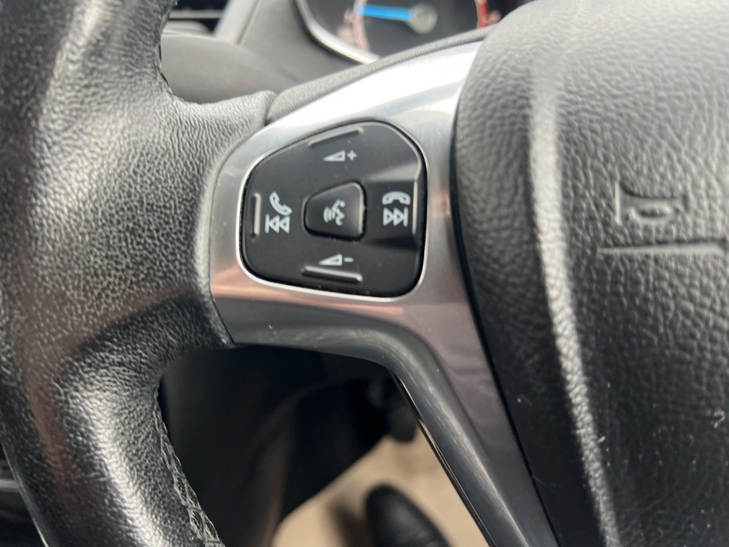 FORD FIESTA 1.3 Zetec 2015