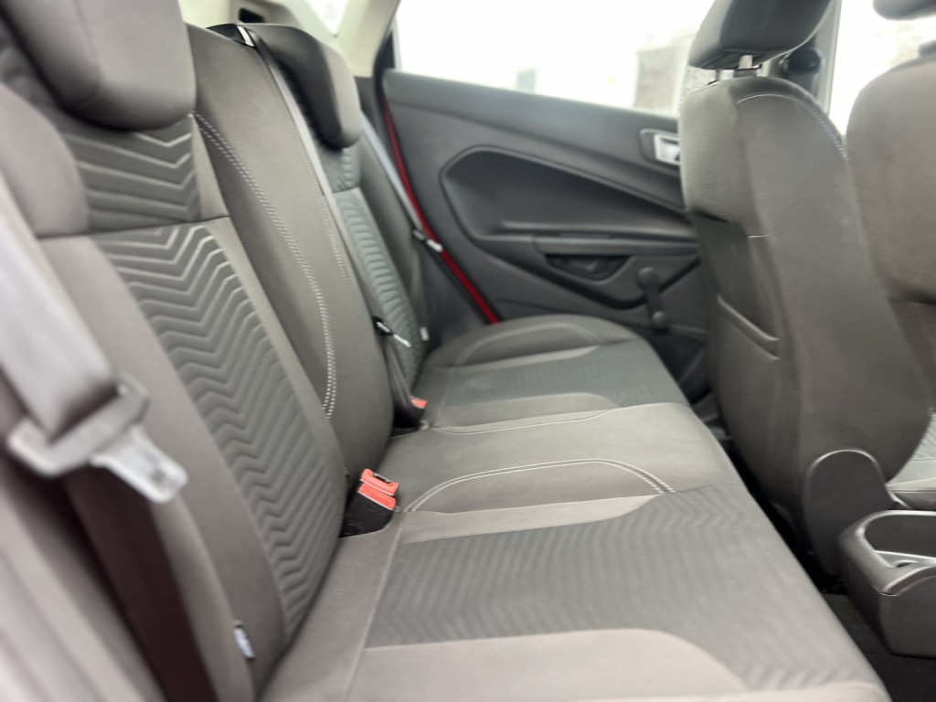 FORD FIESTA 1.3 Zetec 2015