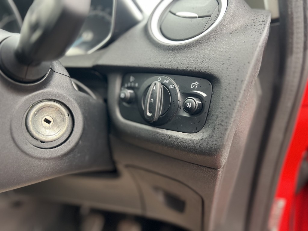 FORD FIESTA 1.3 Zetec 2015