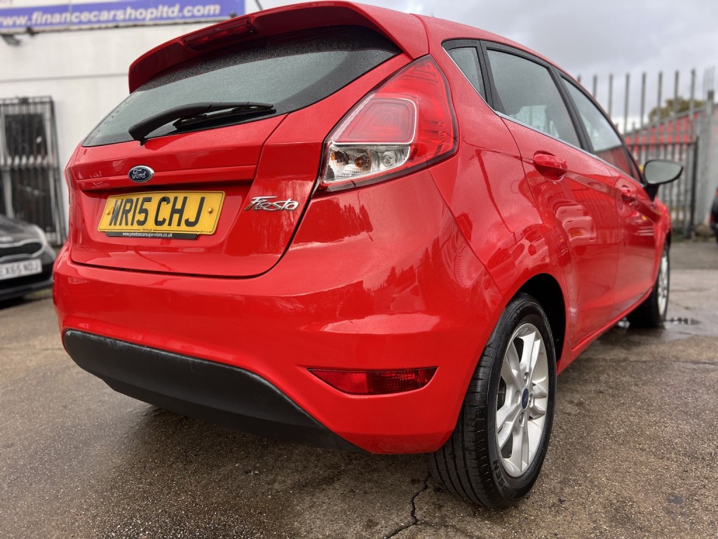 FORD FIESTA 1.3 Zetec 2015