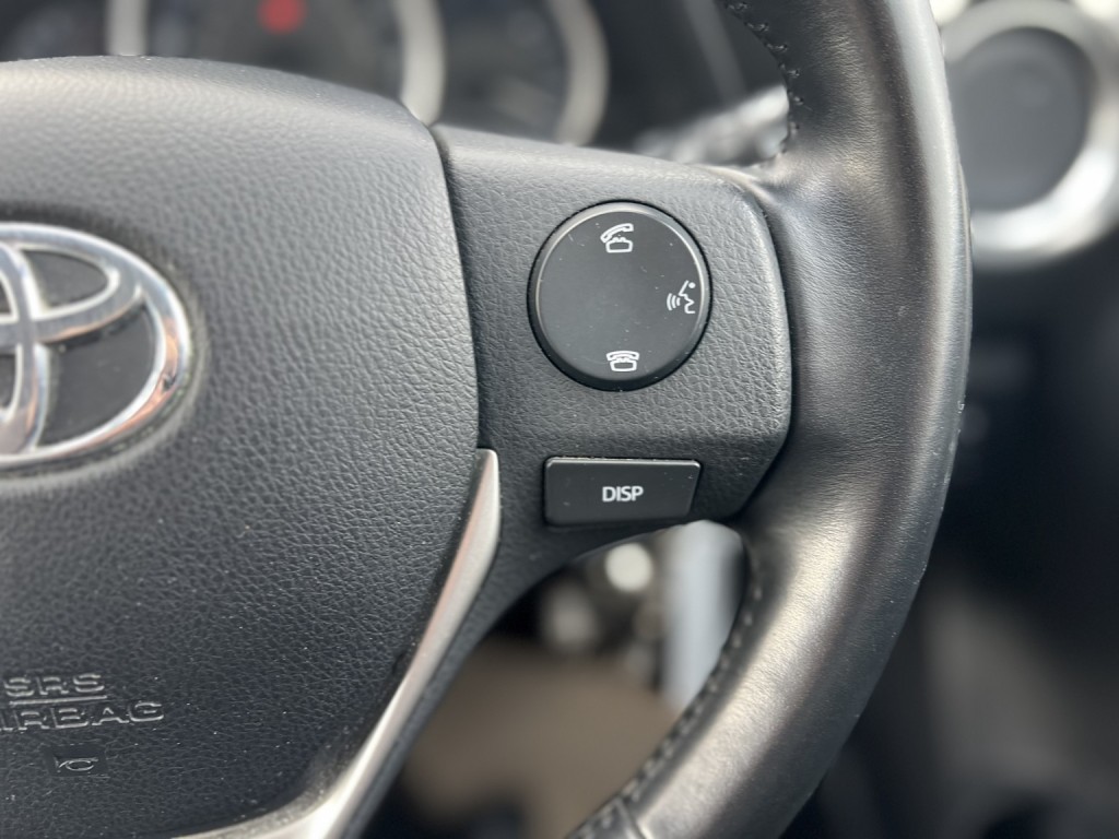 TOYOTA AURIS 1.6 V-Matic Icon 2013