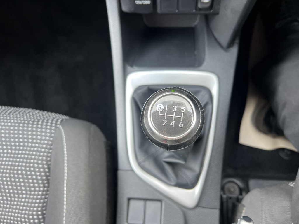 TOYOTA AURIS 1.6 V-Matic Icon 2013
