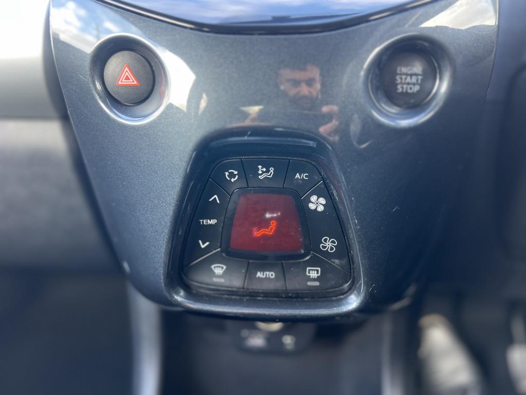 TOYOTA AYGO 1.0 VVT-i x-clusiv 2 2016