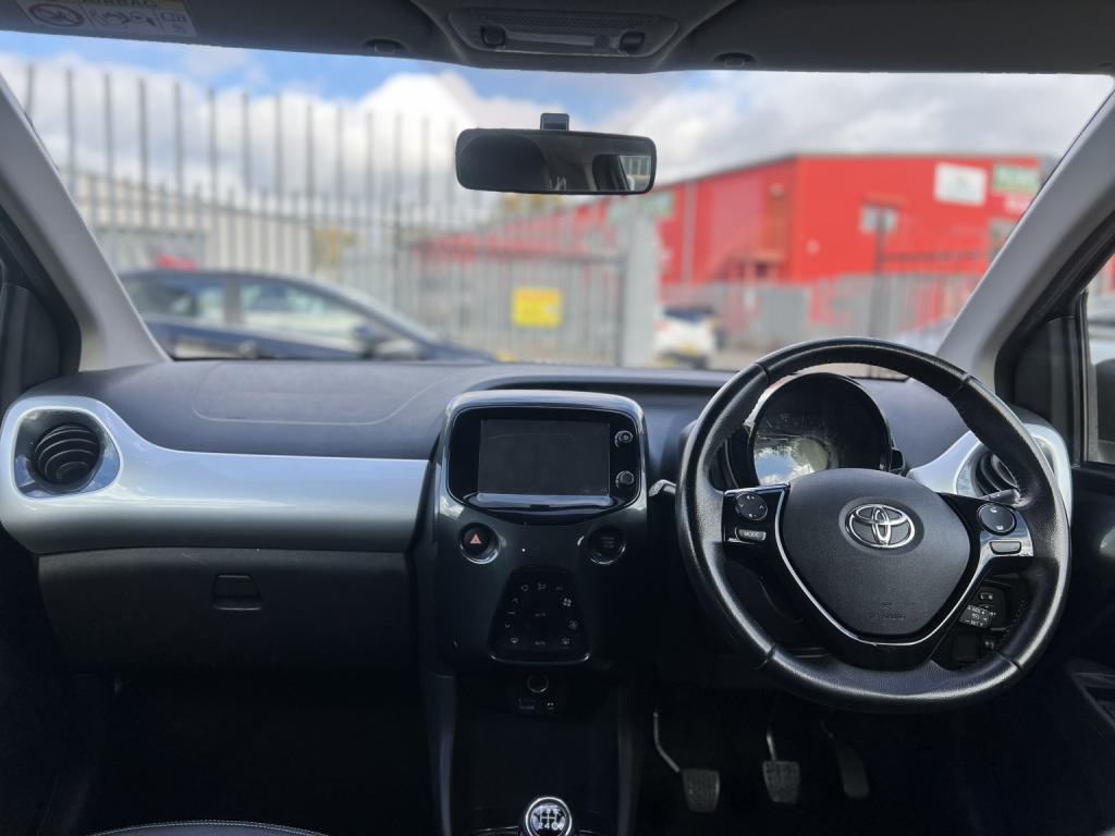 TOYOTA AYGO 1.0 VVT-i x-clusiv 2 2016
