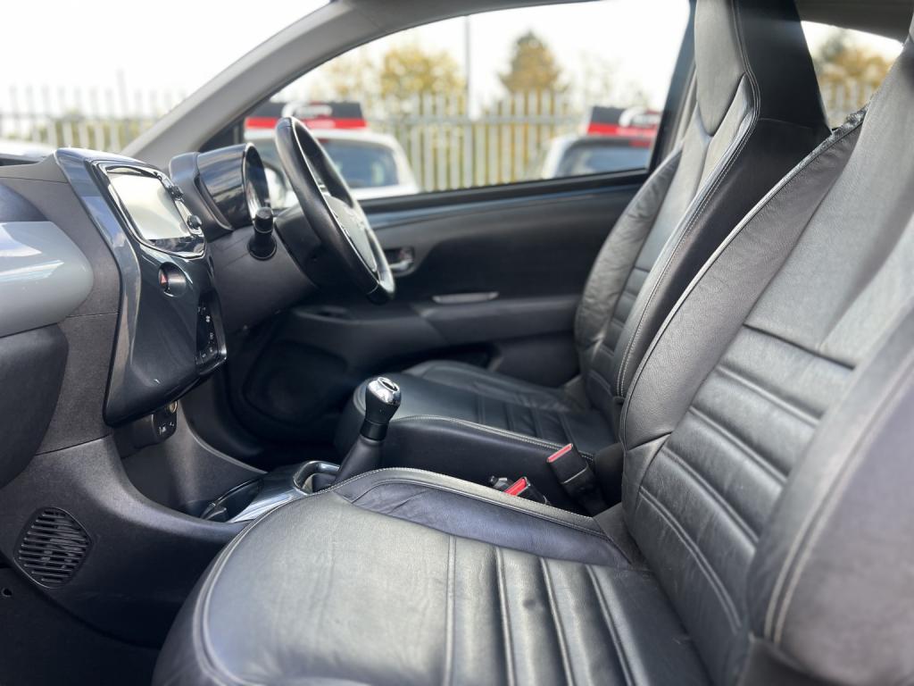 TOYOTA AYGO 1.0 VVT-i x-clusiv 2 2016