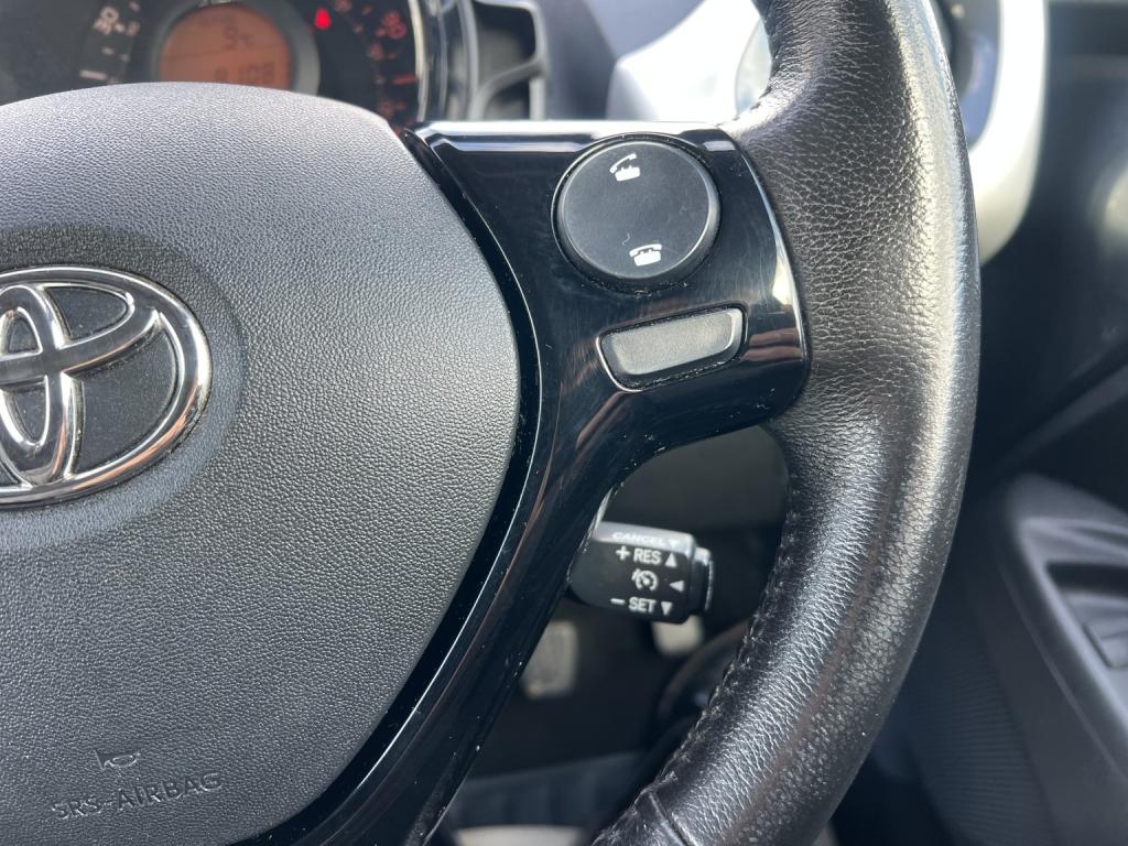 TOYOTA AYGO 1.0 VVT-i x-clusiv 2 2016