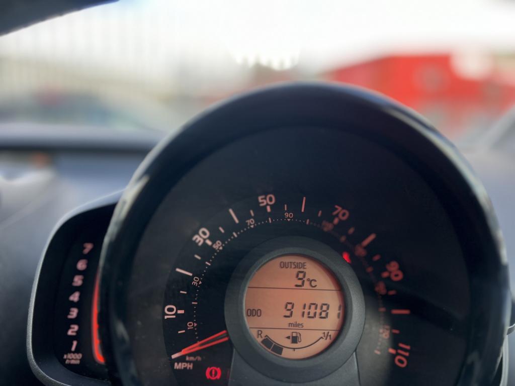 TOYOTA AYGO 1.0 VVT-i x-clusiv 2 2016