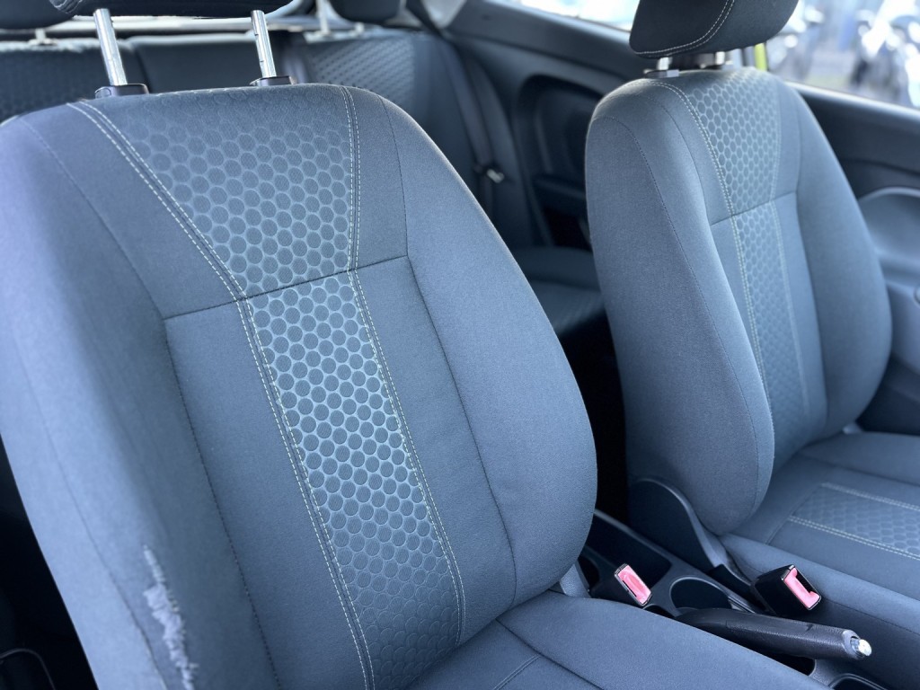 FORD FIESTA 1.4 Zetec 2010