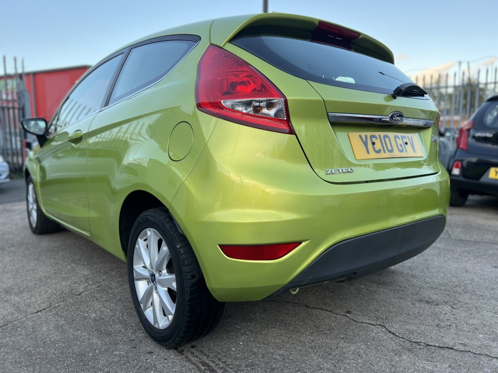FORD FIESTA 1.4 Zetec 2010
