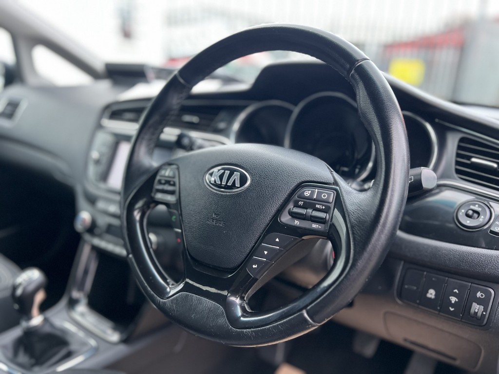 KIA CEED 1.6 CRDi 3 2015