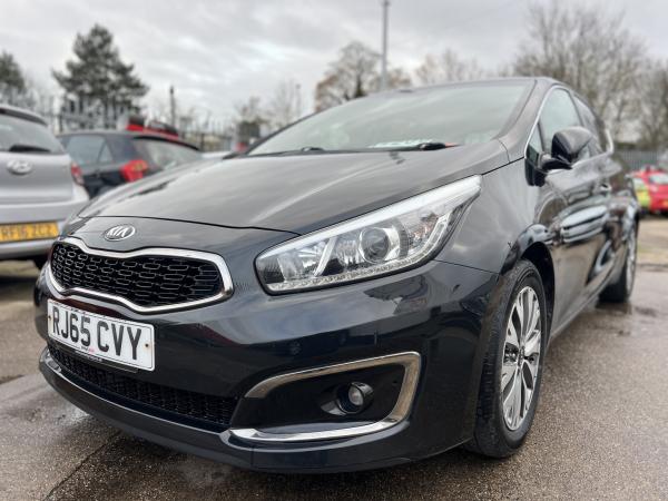 View KIA CEED 1.6 CRDi 3