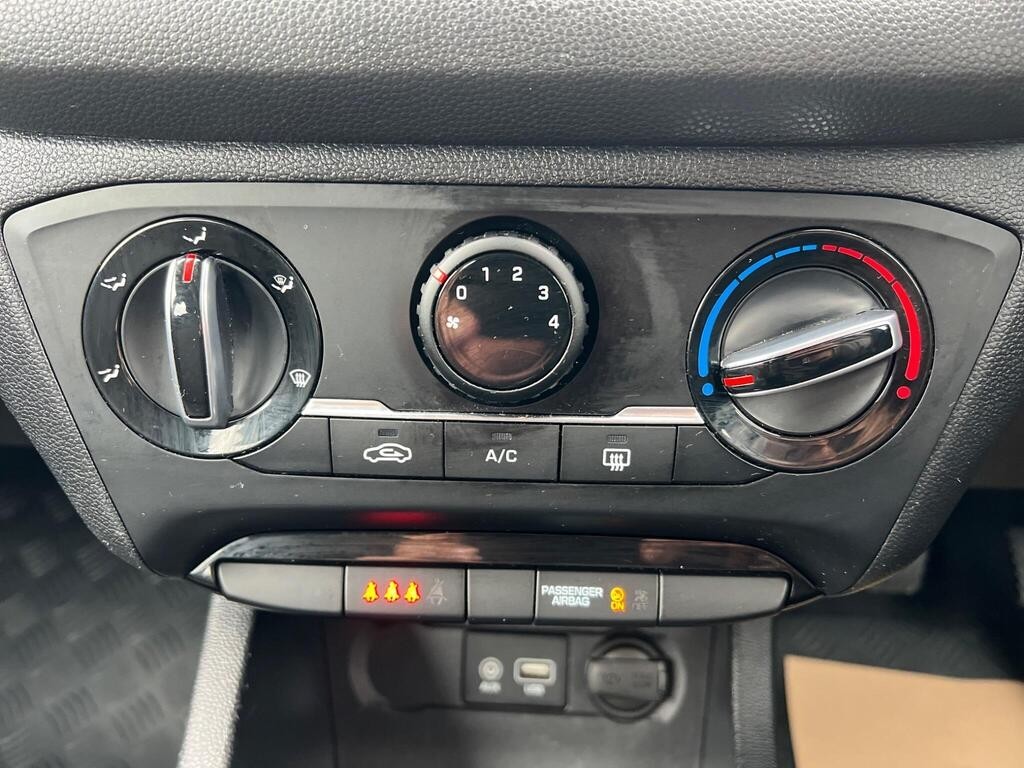 HYUNDAI I20 1.2 SE 2017