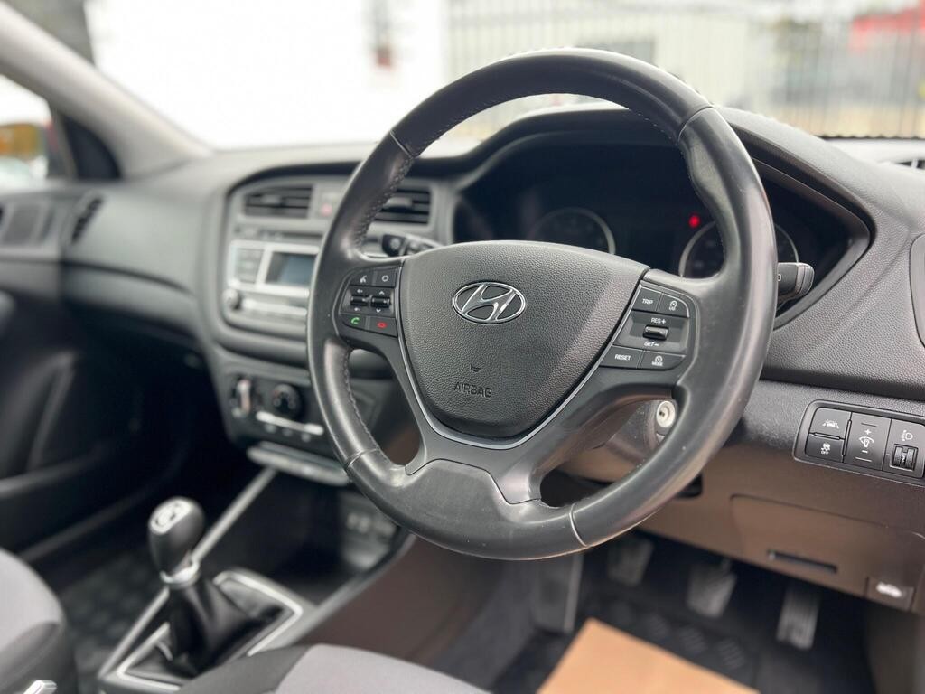 HYUNDAI I20 1.2 SE 2017