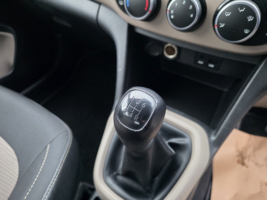 HYUNDAI I10 1.0 S 2015