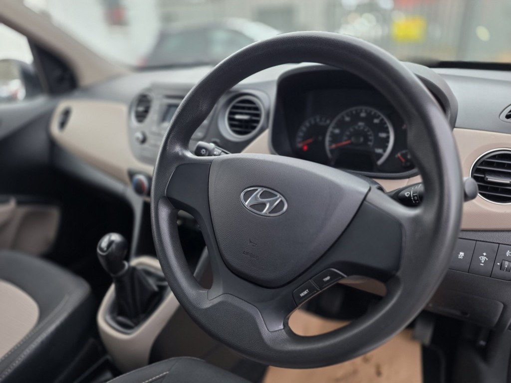 HYUNDAI I10 1.0 S 2015