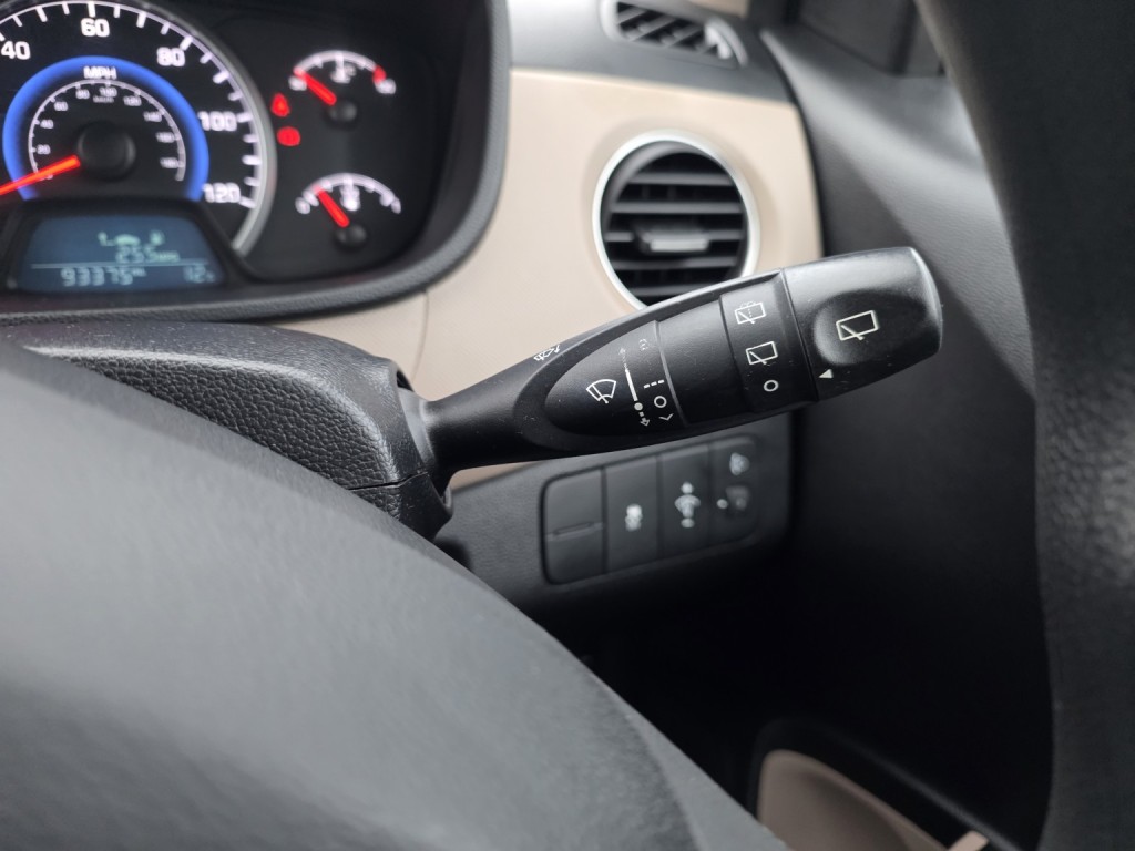 HYUNDAI I10 1.0 S 2015