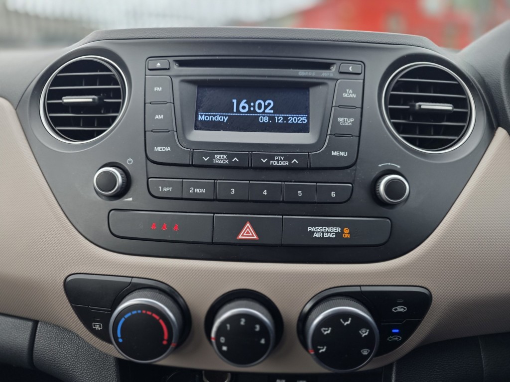 HYUNDAI I10 1.0 S 2015