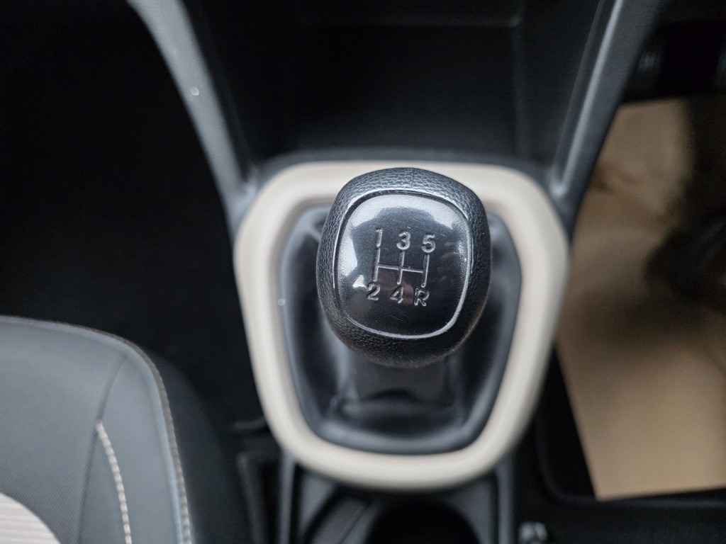 HYUNDAI I10 1.0 S 2015