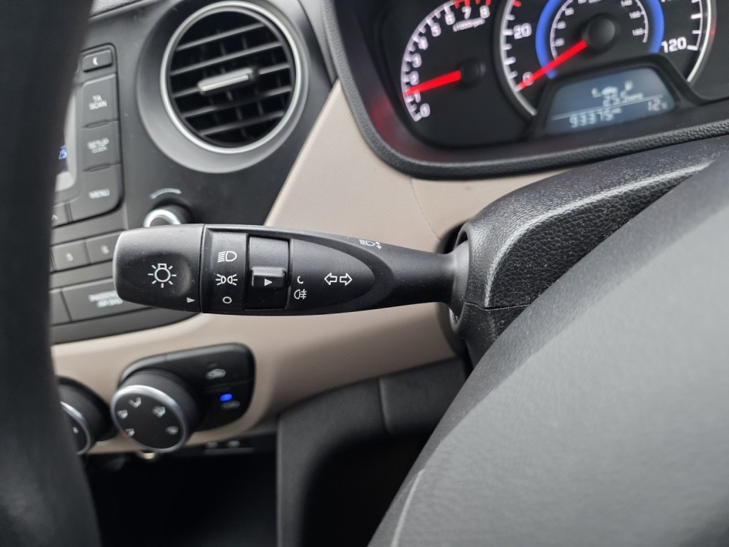 HYUNDAI I10 1.0 S 2015