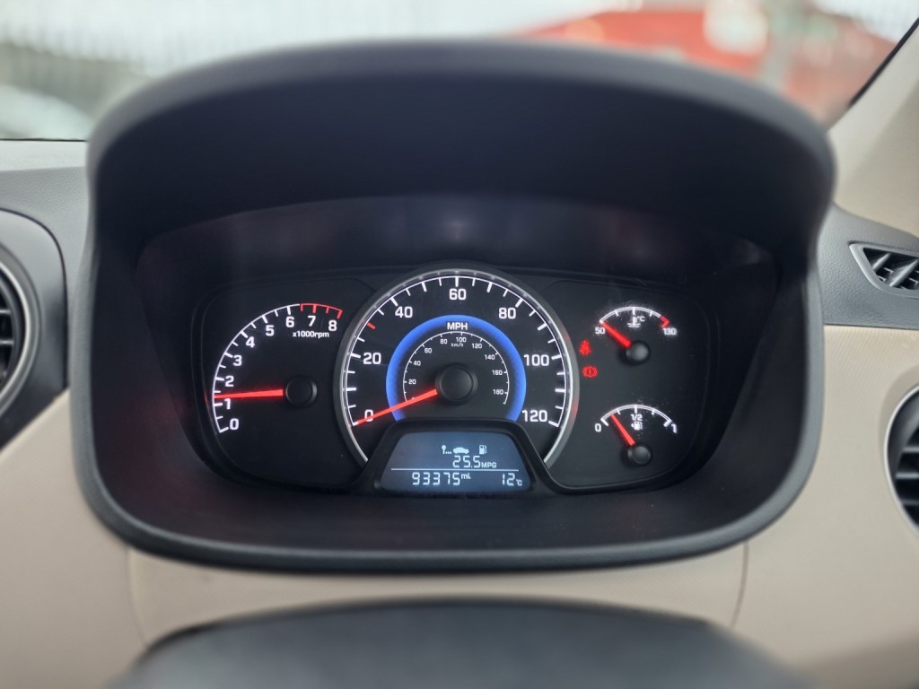 HYUNDAI I10 1.0 S 2015