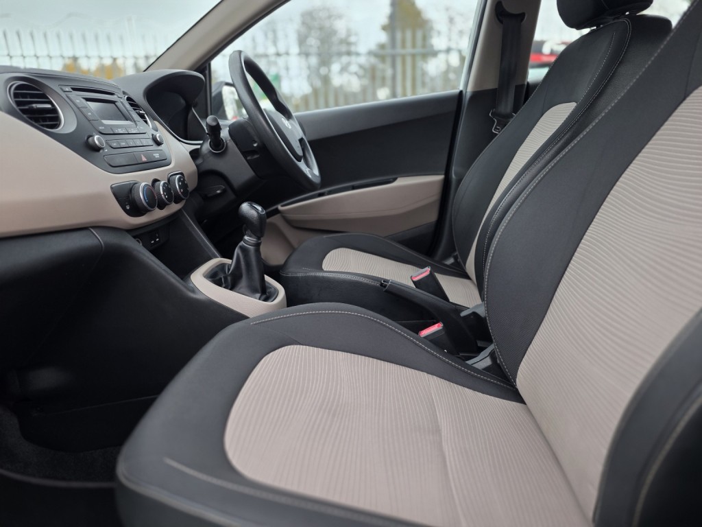 HYUNDAI I10 1.0 S 2015