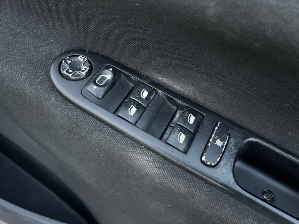 PEUGEOT 207 1.4 Sportium 2011