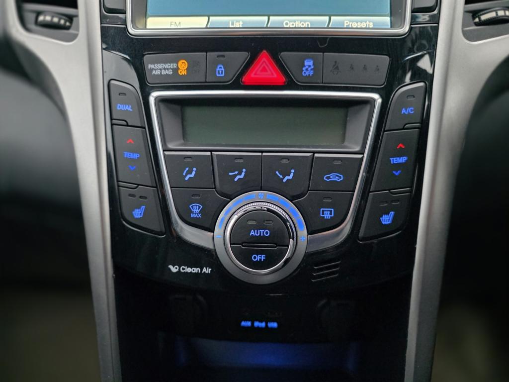 HYUNDAI I30 1.6 CRDi Premium 2014